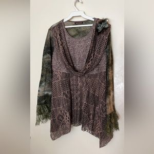 Tapering John Fashion Blouse 🔥 Price Dropped 🔥